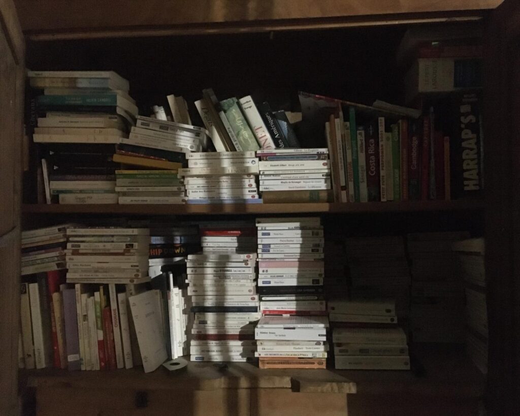 armoire famille bibliothèque livres